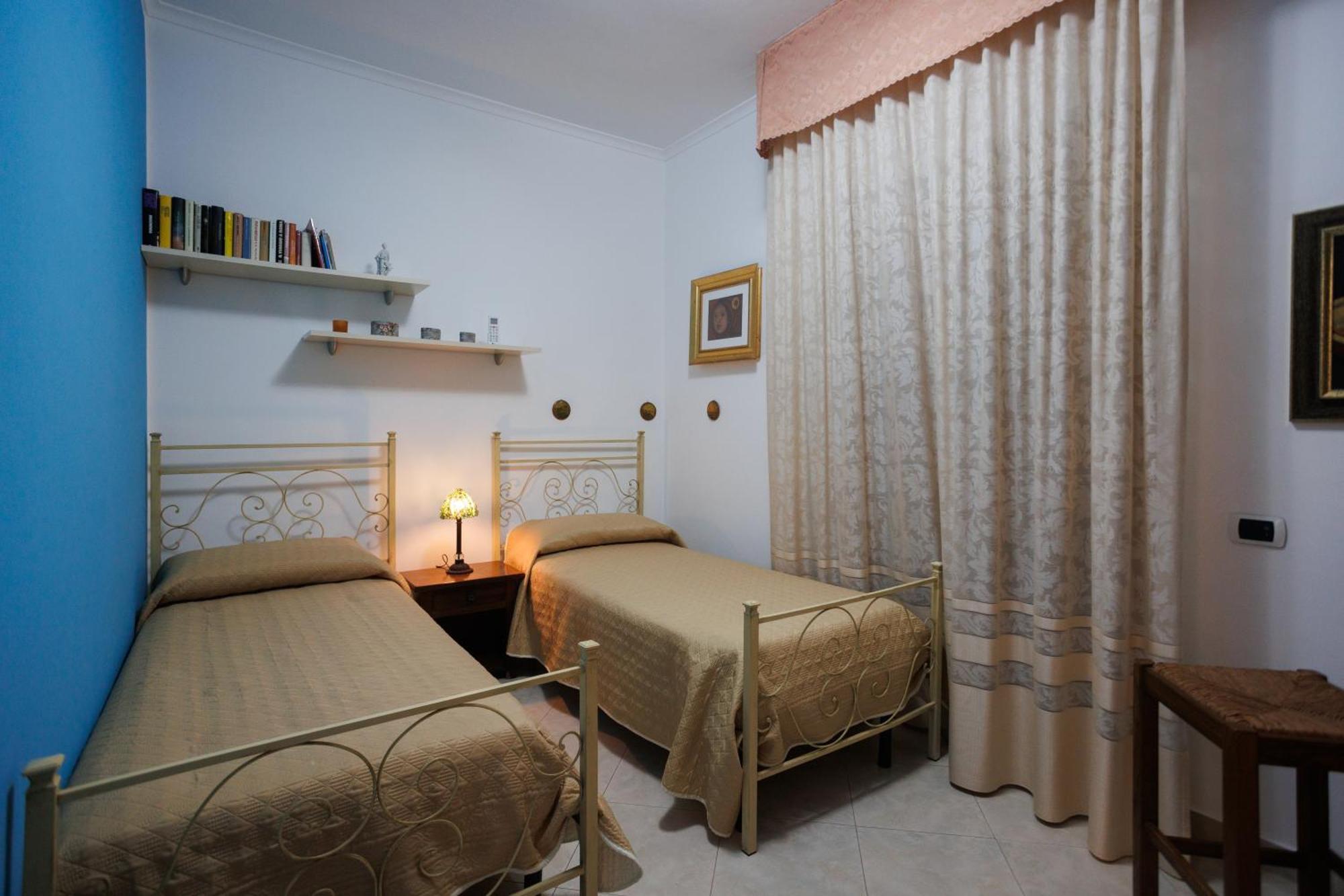 The Lemon Tree House Apartment Scalea Exterior photo
