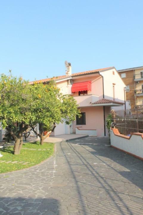 The Lemon Tree House Apartment Scalea Exterior photo