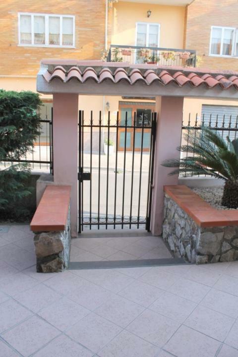 The Lemon Tree House Apartment Scalea Exterior photo